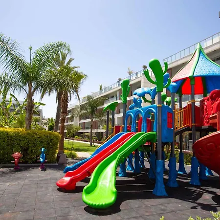 Courtyard By Holidaykeys Apartamento