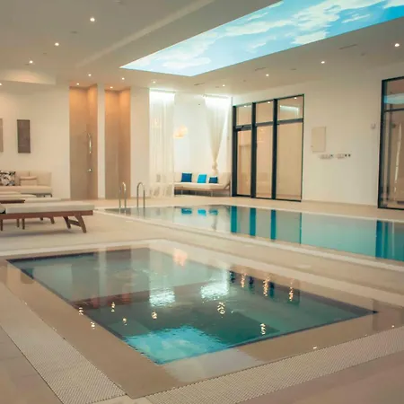 Courtyard By Holidaykeys Apartamento *